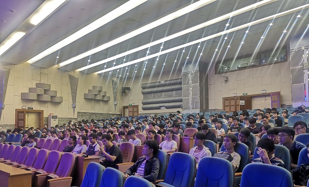 1541138553797044638.jpg 运动会.jpg